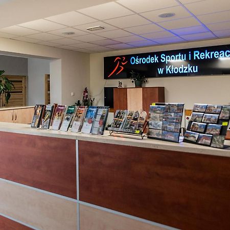 Dom Wycieczkowy "Na Stadionie" Hotel Kłodzko Eksteriør billede