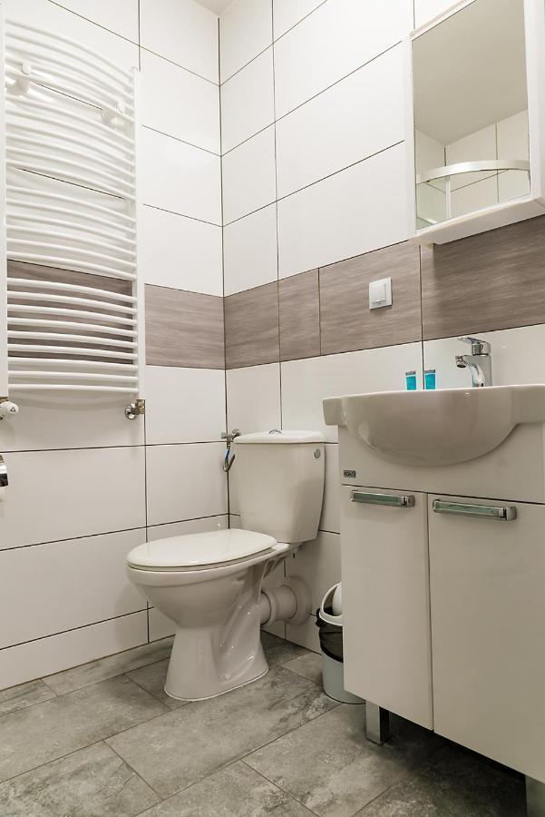 Dom Wycieczkowy "Na Stadionie" Hotel Kłodzko Eksteriør billede